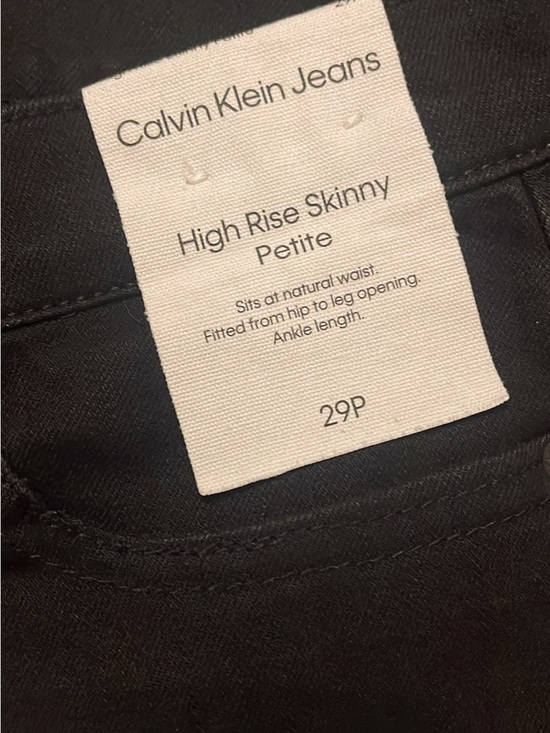 Calvin Klein Jeans Denim - Calvin Klein Jeans High-Rise Skinny Petite Jeans - Black